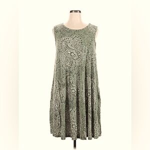 NWOT Jones & Co Green and White Paisley Pattern Tank Top Sleeveless Flowy Dress